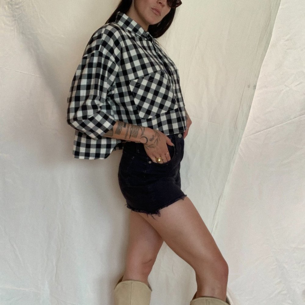 Vintage B&W Cropped Gingham Button Down